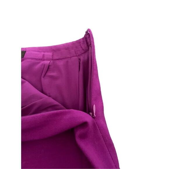 The Limited Fuschia Pencil Skirt - Size 0 - Picture 5 of 8